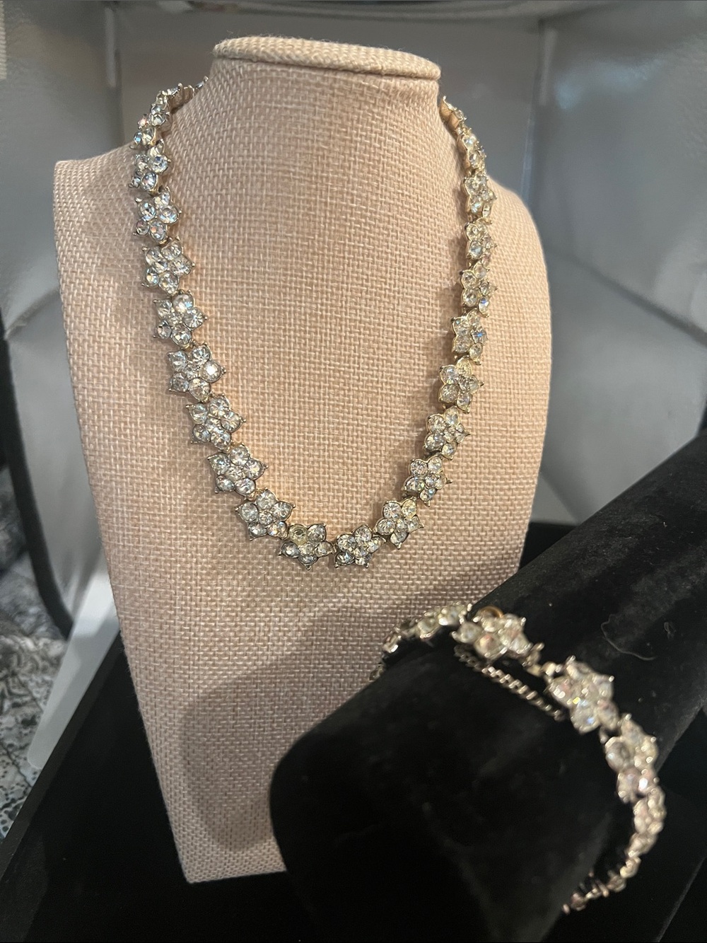 Sparkling floral cluster set